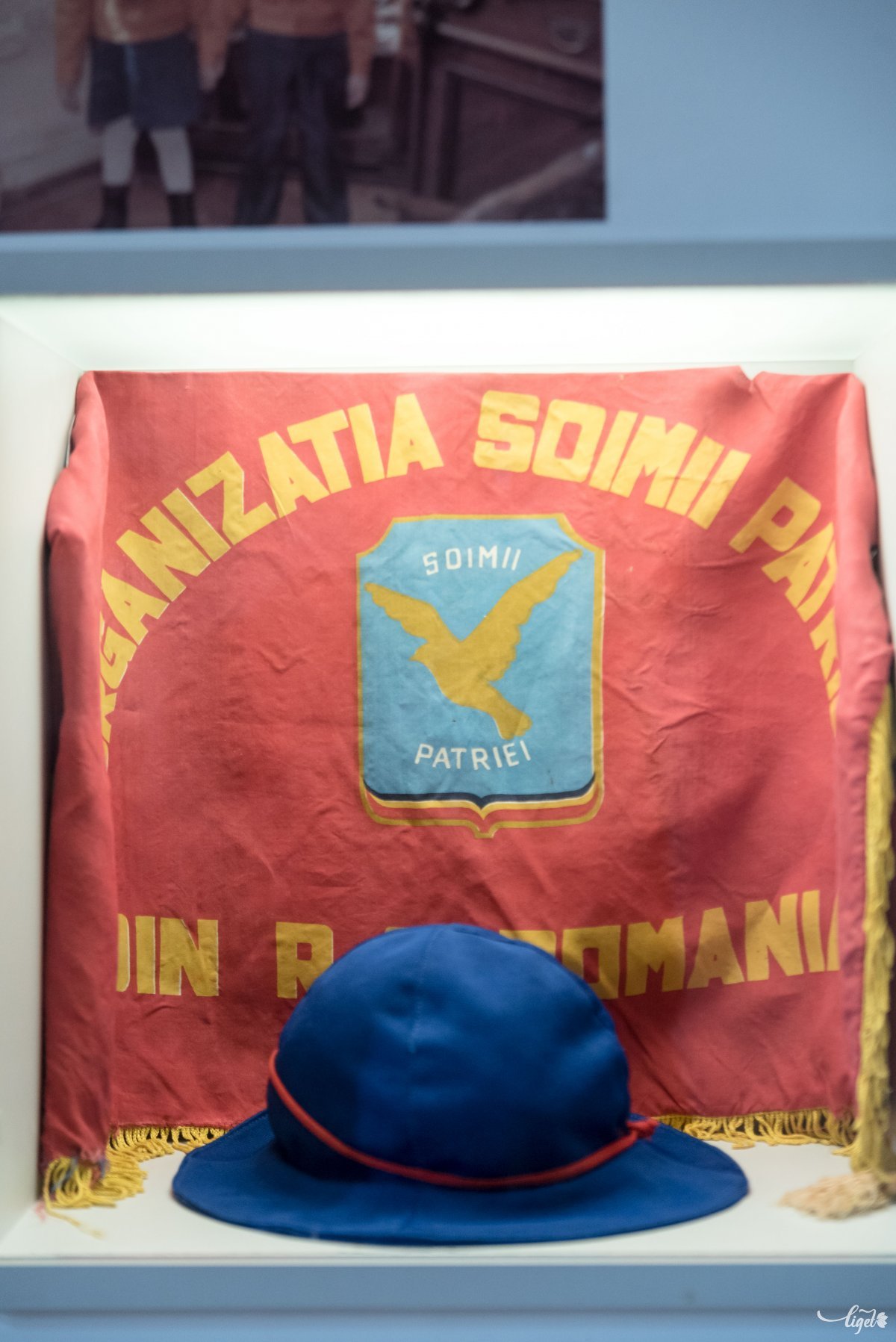 A haza sólymai – piros-sárga-kék színű ünnepi egyenruhában jártak az óvodások és kisiskolások •  Fotó: Veres Nándor