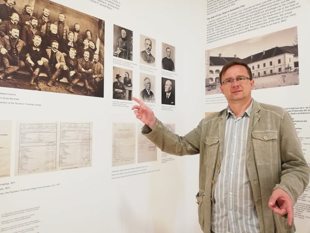 Gyarmati Zsolt múzeumigazgató kalauzolt végig a kiállítás ezen részén 