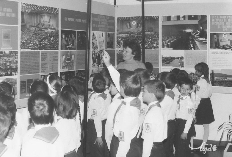 Pillanatkép a Ceaușescu-rendszer éveiből. Fábián Tibor gyerekkorán keresztül mutatja be a kommunizmus utolsó éveit •  Fotó: Csíki Székely Múzeum