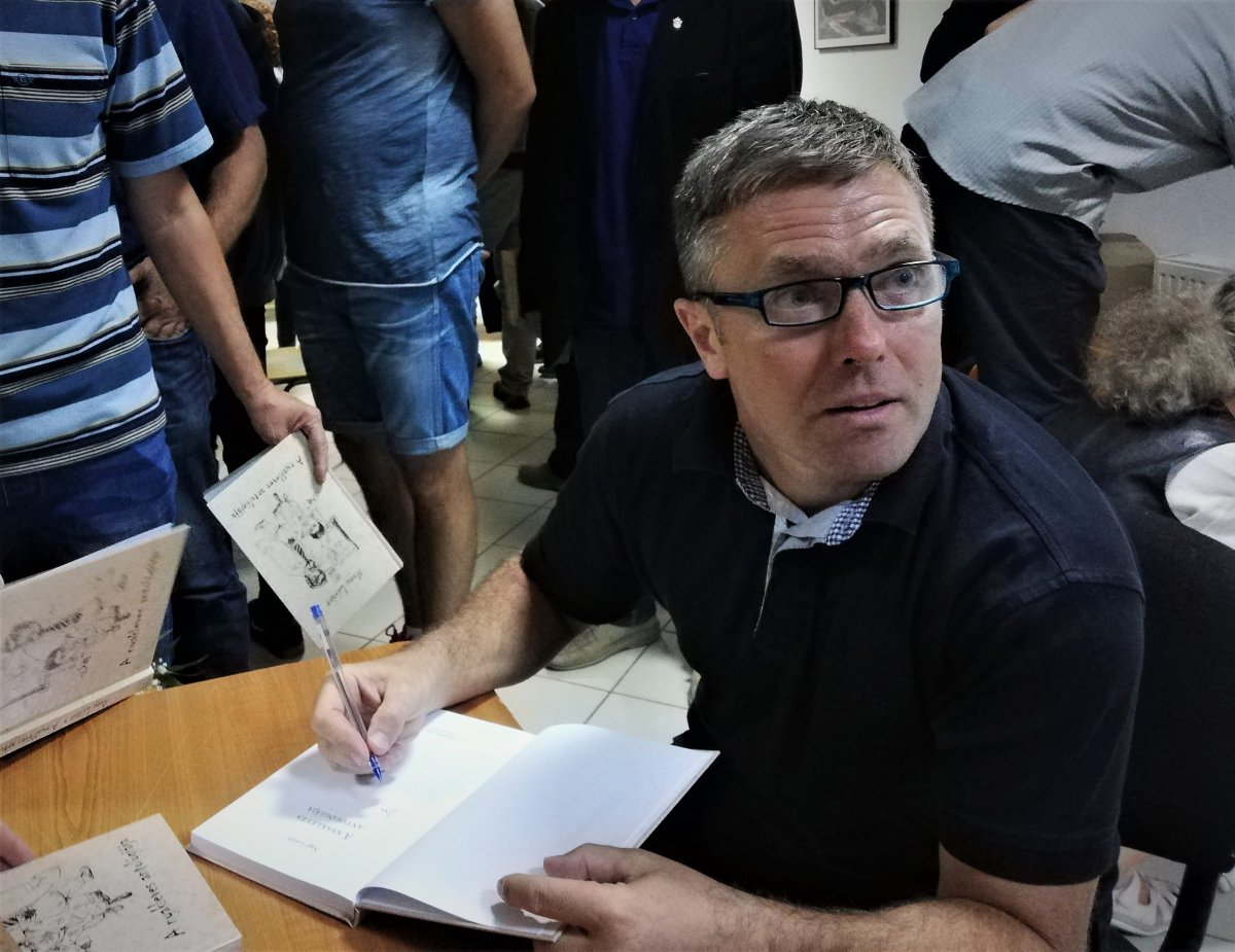 Nagy Lóránt. Facebook-bejegyzésekkel kezdődött, majd könyvbe kerültek a történetek •  Fotó: Péter Beáta