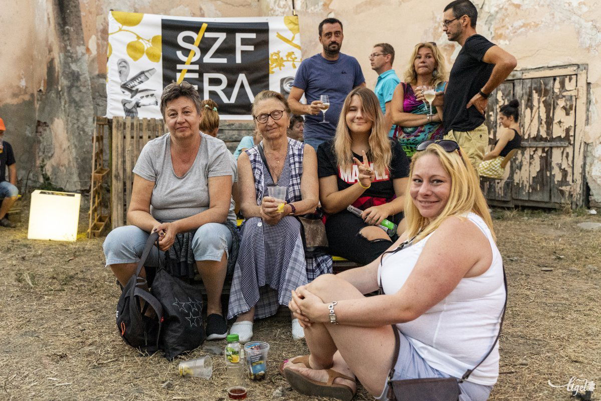 ...és jól érezhették magukat az idősebbek is •  Fotó: Haáz Vince