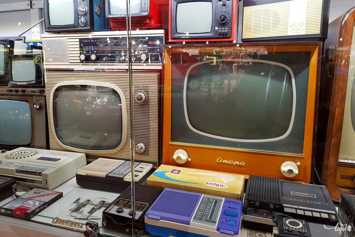 A kommunista audiovizuális technika produktumai (de nem csak) •  Fotó: Rédai Attila