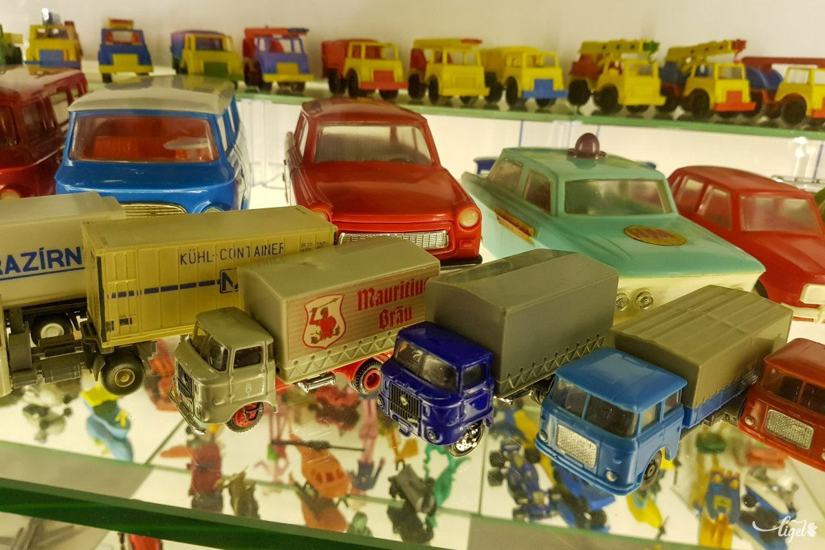 De nem csak nyugati autókból lett makett •  Fotó: Rédai Attila