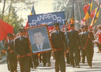 Sokan visszasírják a Ceaușescu-érát, ezért rávilágítanak a kommunizmus bűneire, hogy ne ragadjon át a nosztalgia a fiatalokra is