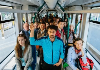 Korunk antihőse: a múltjába meredő lúzer