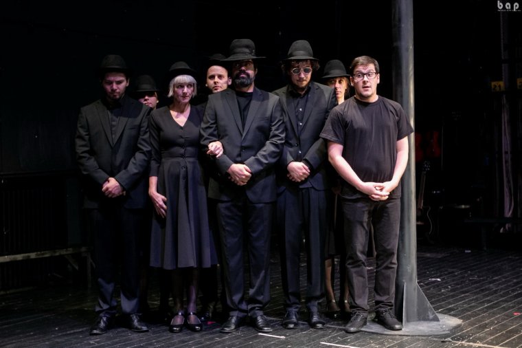 Sötétben játszódó színdarabbal készülnek a Föld napjára a székelyudvarhelyi színházban