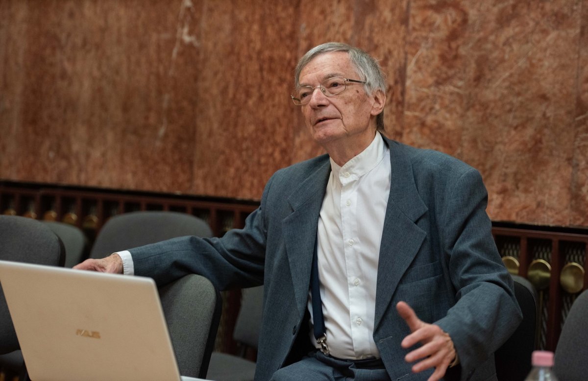 Dr. Albertini Béla fotótörténész •  Fotó: Ádám Gyula/Hargita Megyei Kulturális Központ