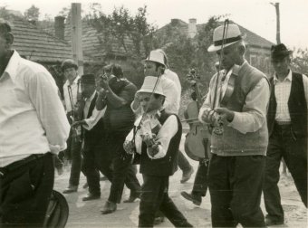 Híres zenészek nyughelyeit tennék rendbe
