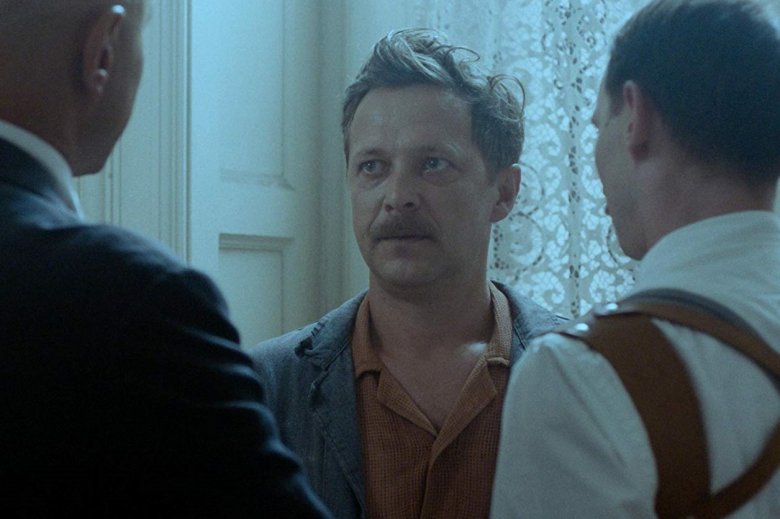 Rezső házmestert Molnár Levente alakítja •  Fotó: Imdb.com