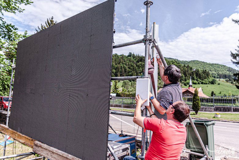 LED-technológiájú kivetítők biztosítják az éles mozgóképeket •  Fotó: Gábos Albin