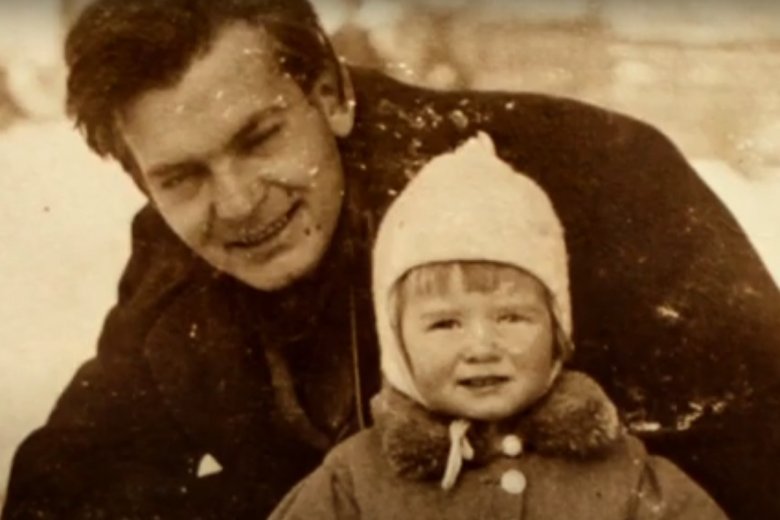 Balázs Ferenc lányával •  Fotó: Forrás: Balázs Ferenc, az unitárius reneszánsz ember című film