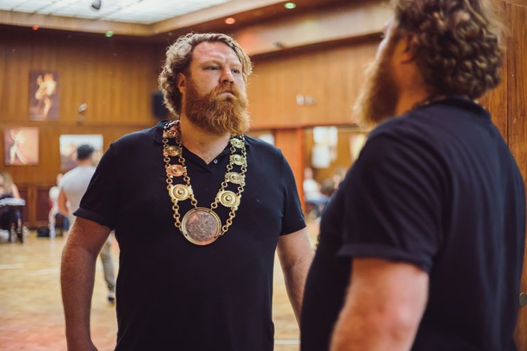 „Van dolgom idehaza is” – Molnár Levente világhírű operaénekes a Váradon most induló magyar magánének szakról