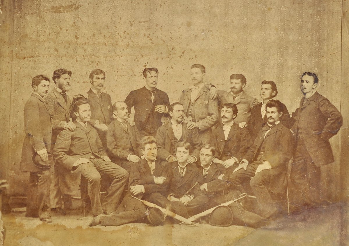 Csoportkép, 1880 körül •  Fotó: Nagy Gyöngyvér személyes archívuma