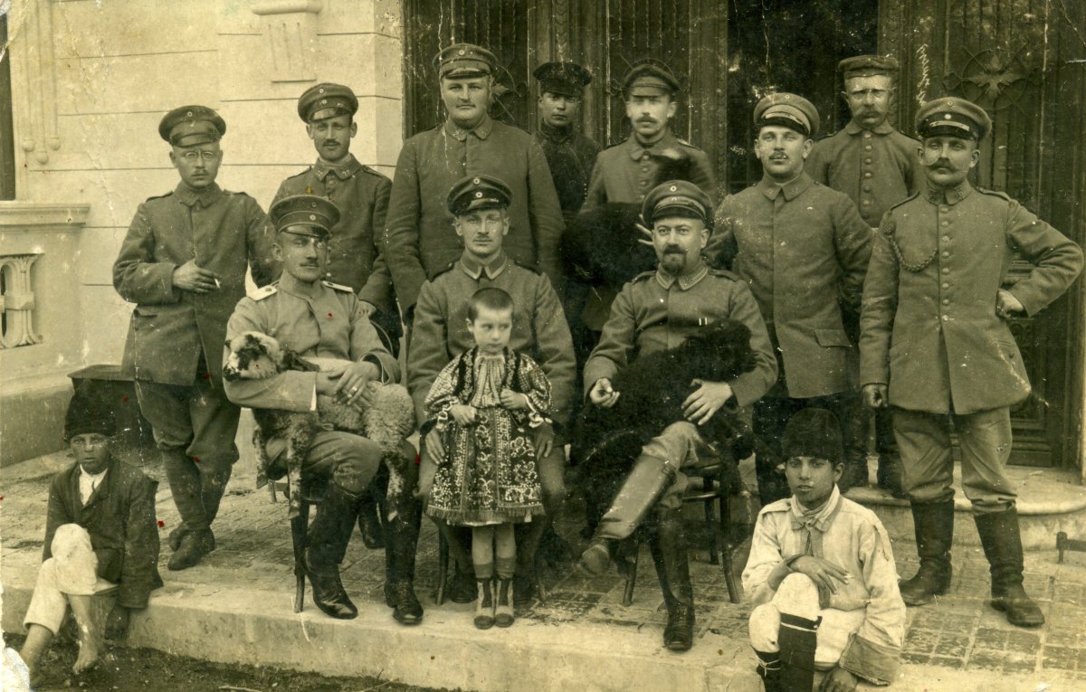 Román békekötés. Német delegáció Bukarestben, 1917 •  Fotó: Molnár Attila gyűjteménye