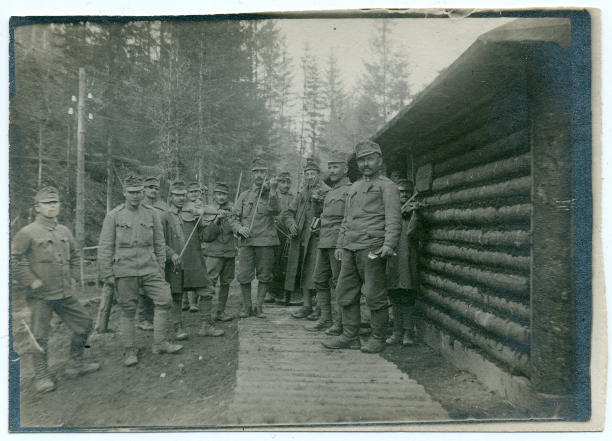 Úz-völgye, 1917, Meskó Tibor albumából •  Fotó: Molnár Attila gyűjteménye