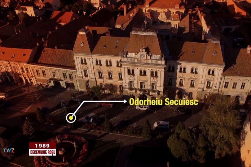 Az udvarhelyi városháza (a kép a filmből származik) 