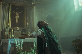 Egy lengyel film, amely bármelyik székely faluban játszódhatna: Corpus Christi