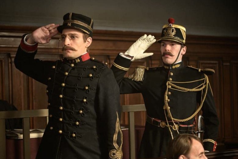 Alfred Dreyfus (Louis Garrel) a bíróság előtt •  Fotó: Imdb.com