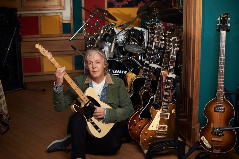 Ezekkel a nem akármilyen hangszerekkel játszadozott el a legenda •  Fotó: Mary McCartney / Paul McCartney hivatalos Facebook-oldala