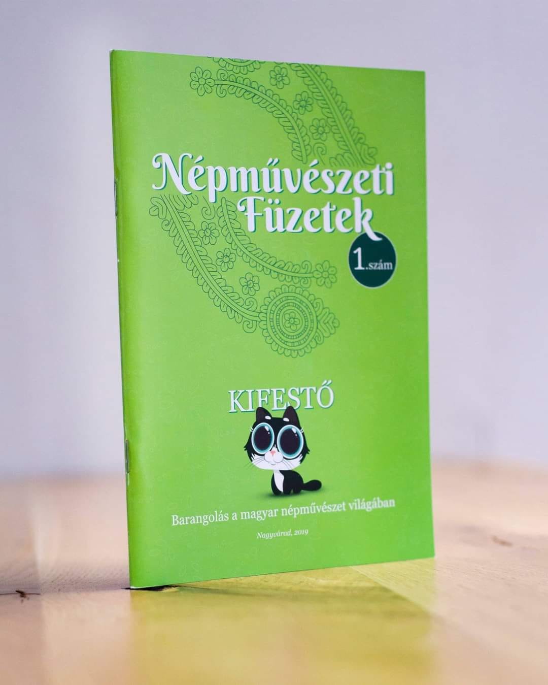 A kiadványon Mici cica kalauzol végig •  Fotó: Forrás: Pázmán Ida Facebook-oldala