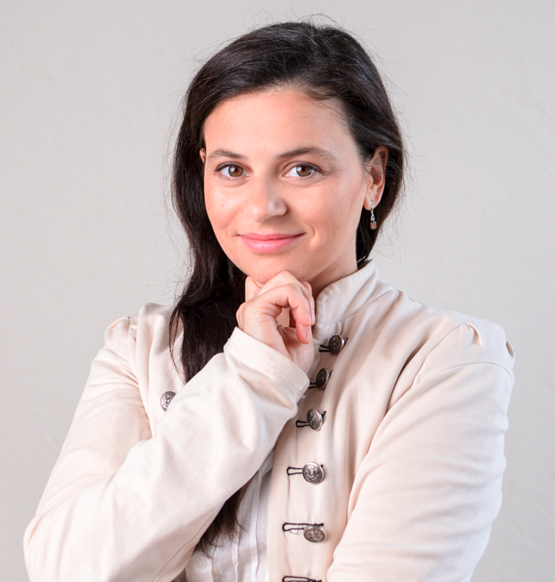 Tarjányi Krisztina Irma csíkszeredai előadóművész •  Fotó: Dancs Enikő Bianka