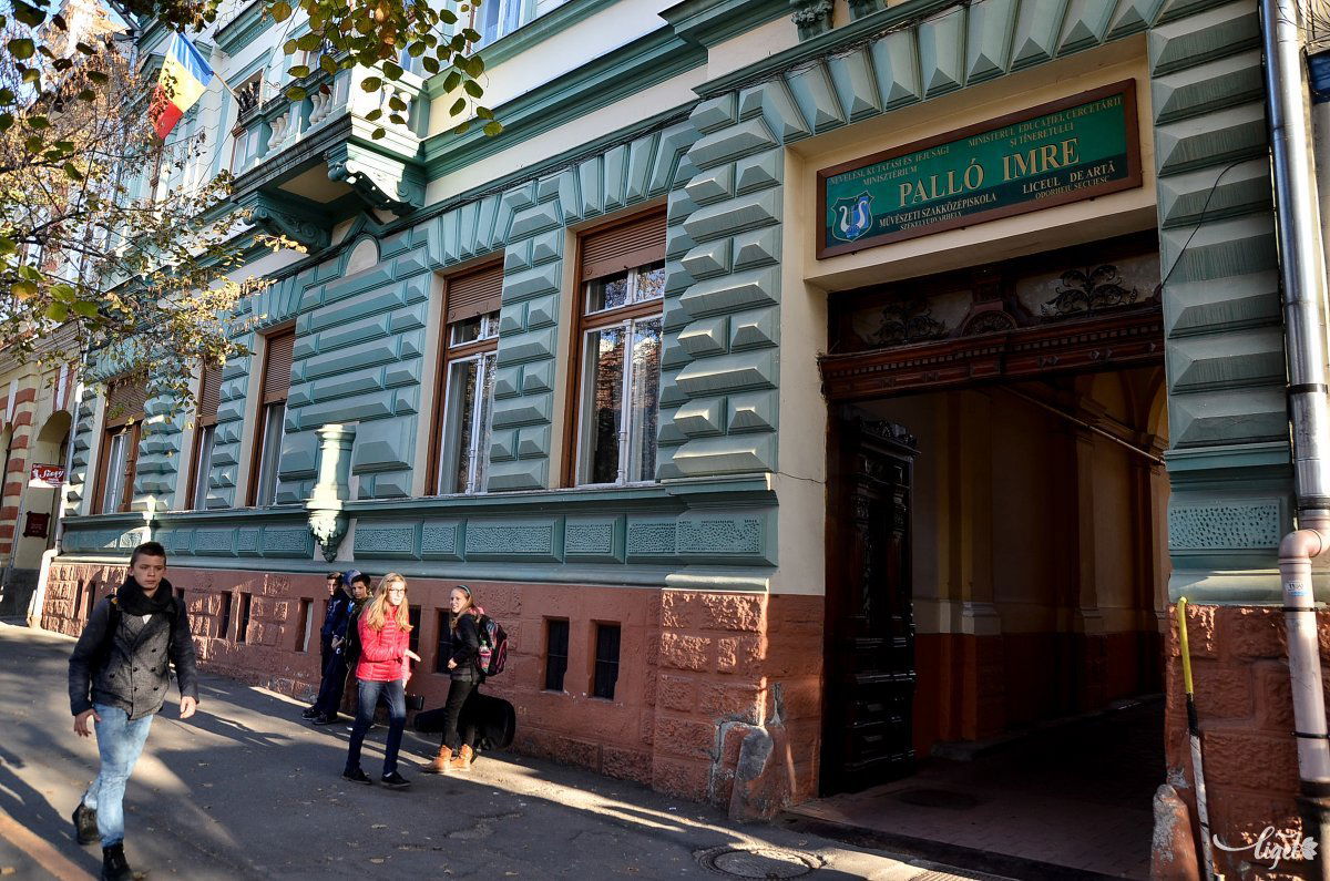 A székelyudvarhelyi művészeti középiskola már húsz éve viseli a világhírű operaénekes nevét •  Fotó: Barabás Ákos