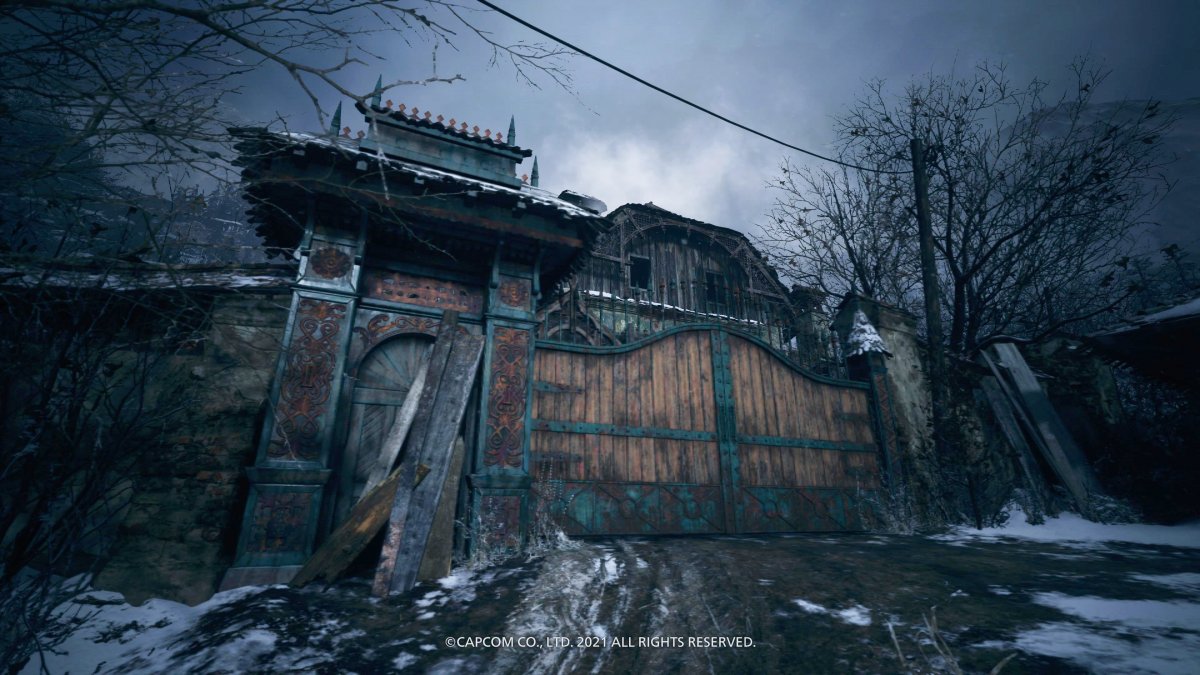 Újraértelmezett kapu székelyes és máramarosi beütésekkel •  Fotó: Resident Evil Village/Capcom/Képernyőfotó