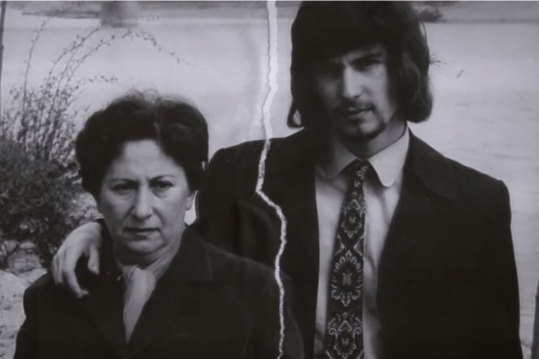 Friedmann Edit és fia, Barta Tamás (1974) •  Fotó: Forrás: Siess haza, vár a mama (Hajdu Eszter, 2020)