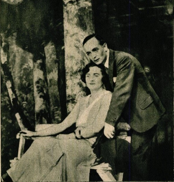 Antal Nusi és Antal Béla (A Színházi Élet 1932-es 51. számában) •  Fotó: Forrás: Daczó Katalin