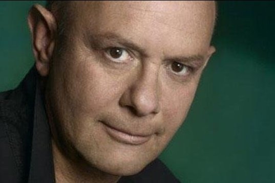 Foci, zene, párkapcsolatok – Nick Hornby világa •  Fotó: Nick Hornby hivatalos Facebook-oldala