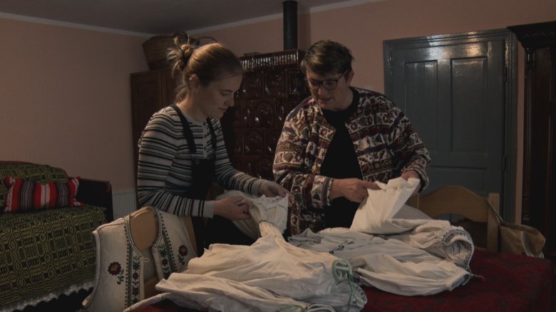 Renáta és az édesanyja. Készülődés a zarándoklatra •  Fotó: Forrás: Nagy Anikó Mária/Szabó Attila
