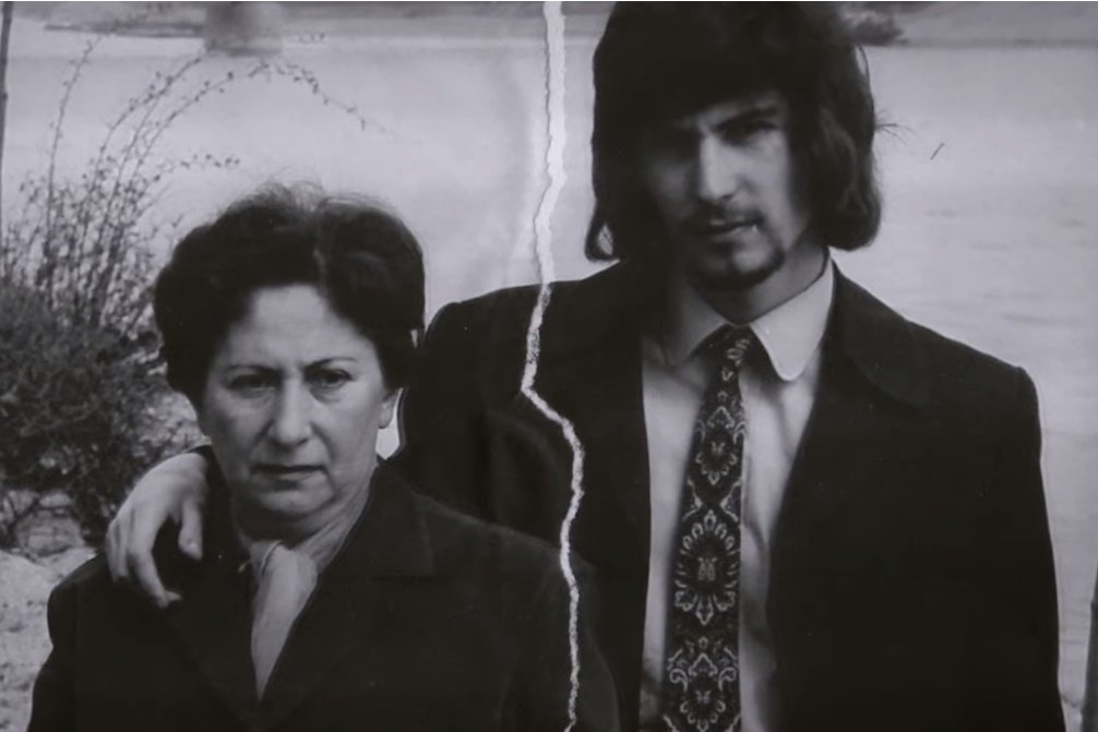 Friedmann Edit és fia, Barta Tamás (1974) •  Fotó: Forrás: Siess haza, vár a mama (Hajdu Eszter, 2020)