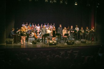 „Kell a zene, hogy éljenek egy kicsit az emberek”