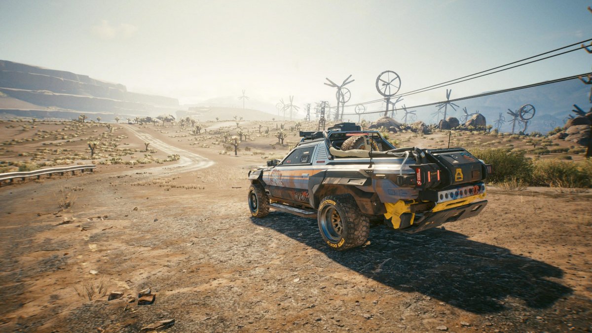 Egy sivatagos külvárost is bejárhatunk a játékban, ahol egy sztori-mellékszálat vihetünk végig •  Fotó: Cyberpunk 2077/Képernyőfotó
