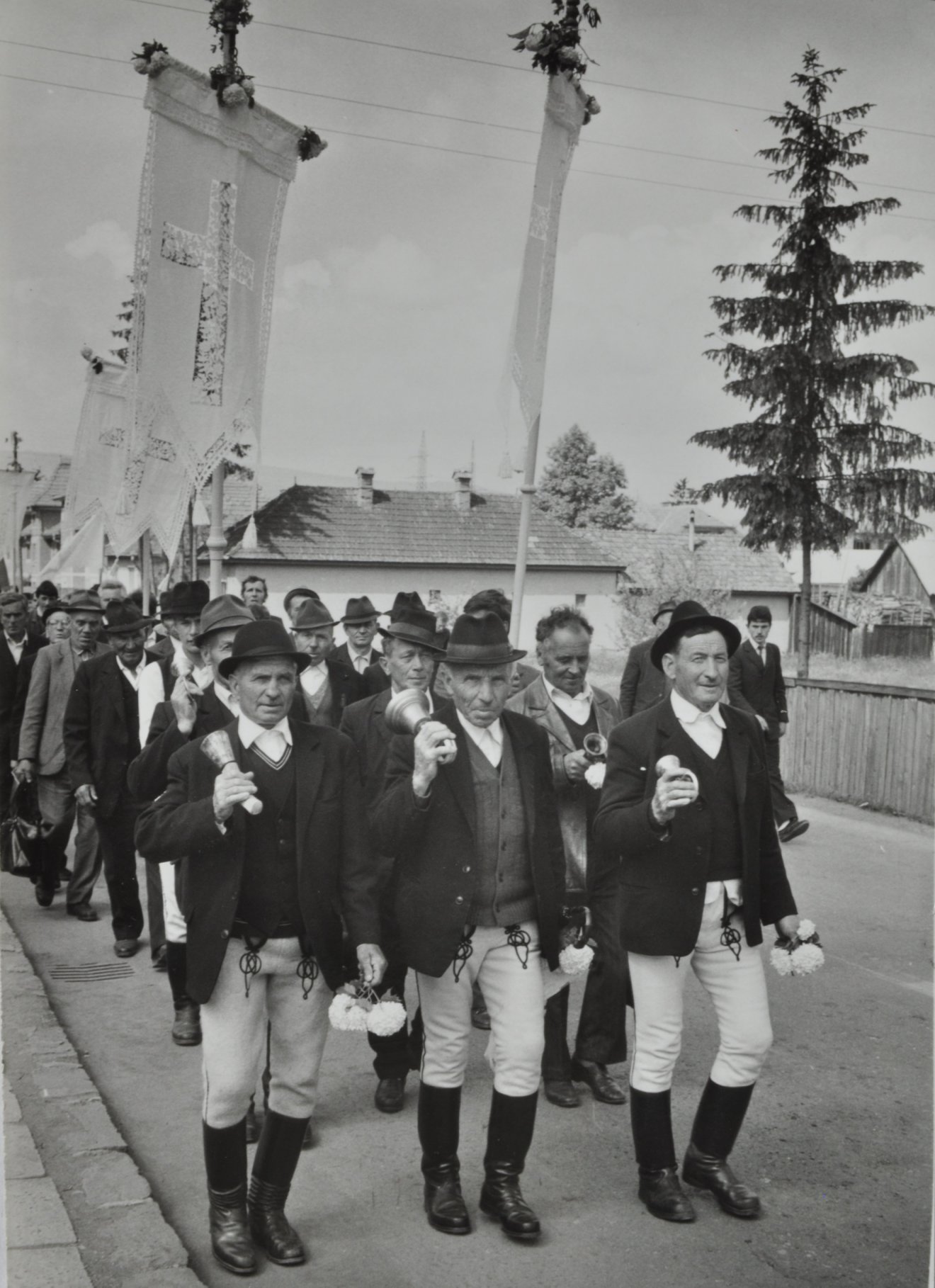 Keresztalja a Szék útján (1990) •  Fotó: Kunkovács László. A Csíki Székely Múzeum tulajdona