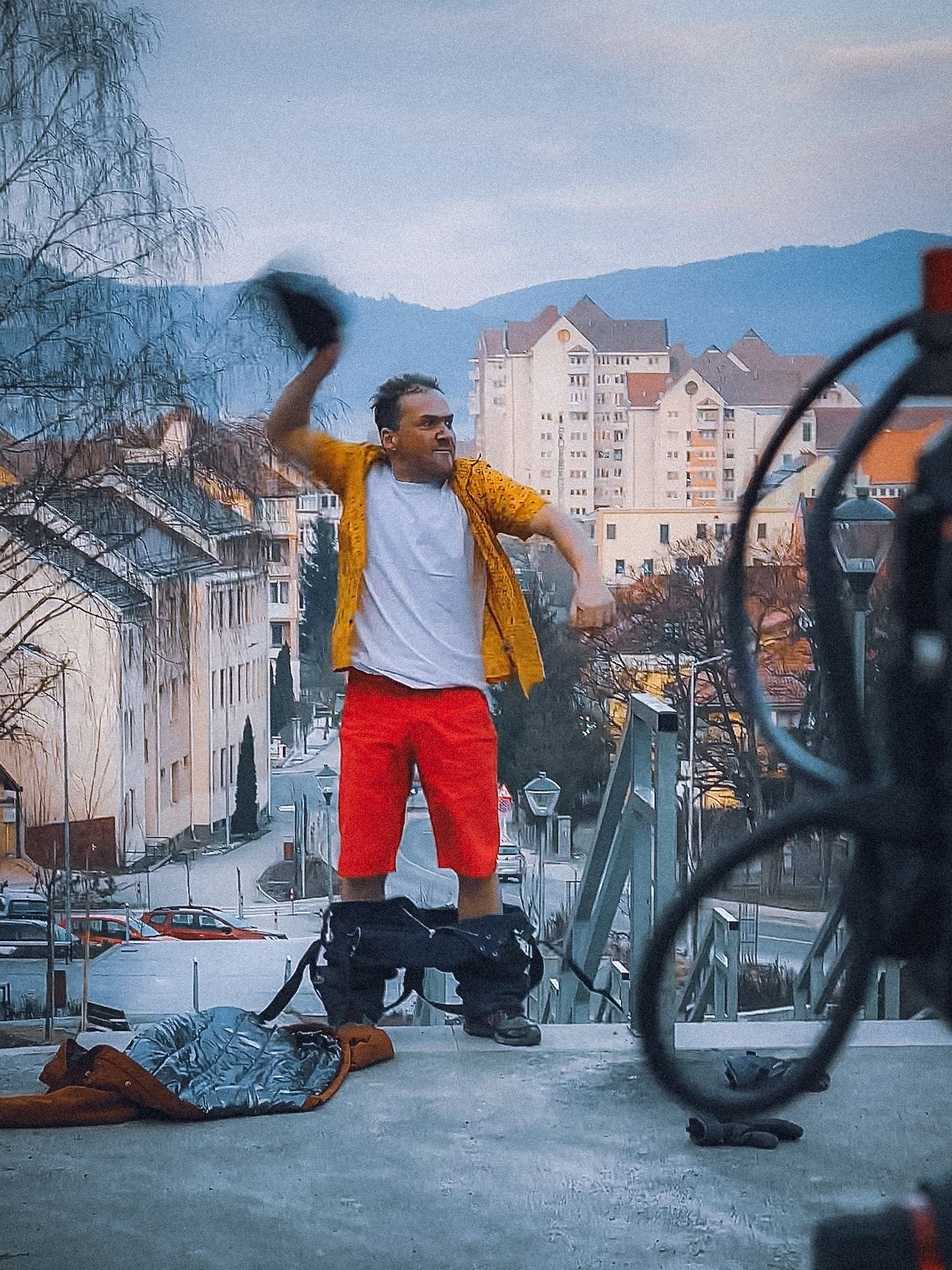 Ha hideg van, ha nem, itt márpedig nyár lesz! •  Fotó: Forrás: Obszkura Production
