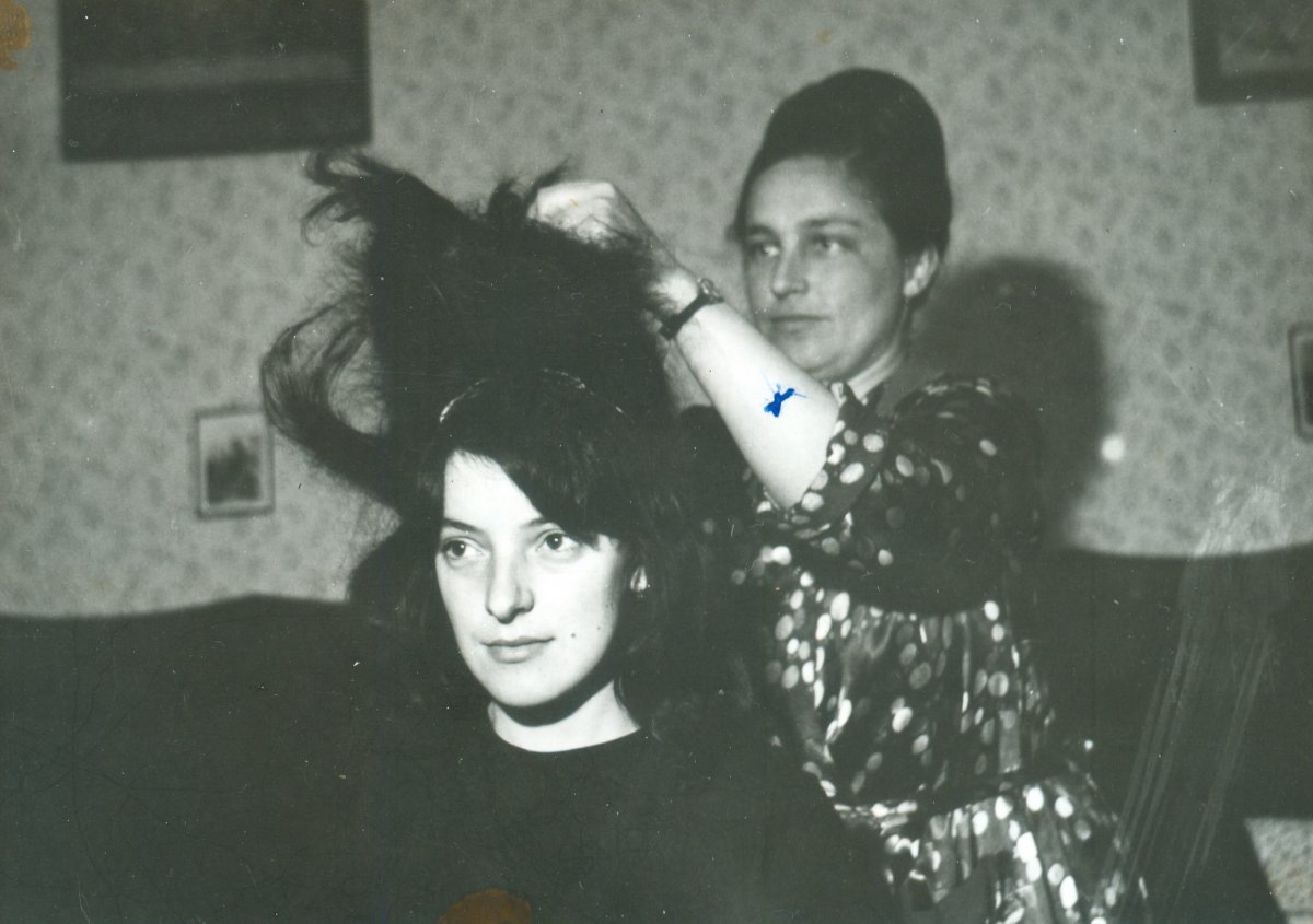 „Divatűzés” Szépvízen, 1971 •  Fotó: Forrás: Imre Kálmán hagyatéka