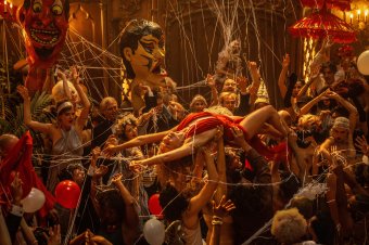Babylon: több mint háromórás kendőzetlen grandiózusság Hollywood első aranykoráról