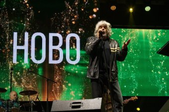 Dalfeldolgozásokkal, versekkel, személyes történetekkel köszöntik Hobót a Petőfi Zenei Díj Életmű Gáláján a Dunán