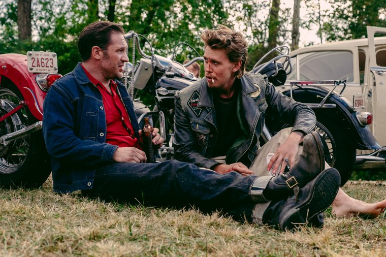 Tom Hardy és Austin Butler mutatják meg, hogy nem is olyan egyszerű a kemény motorosok élete