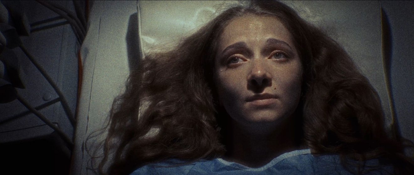 Ágnes (Sétáló Imola), a film főszereplője. Képkocka a filmből •  Fotó: Kassay Anna archívuma