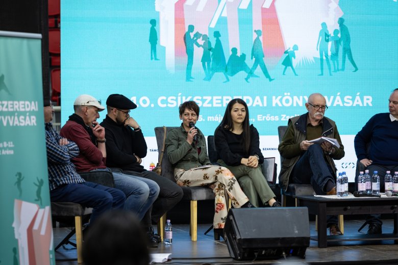 •  Fotó: Forrás: Csíkszeredai Könyvvásár