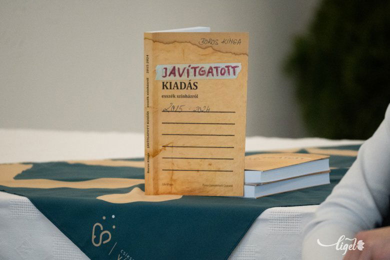 Javítgatott kiadás, Boros Kinga, Péter Beáta, kritika, teatrolúgus, Csíkszeredai Könyvvásár, javítgatott