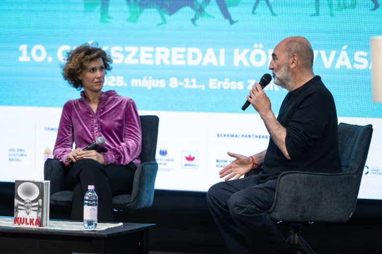 •  Fotó: Forrás: Csíkszeredai Könyvvásár