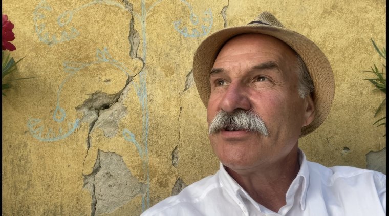 A harang nyelvén szól a szív: Berecz András fotókiállítása a nemzeti összetartozásról