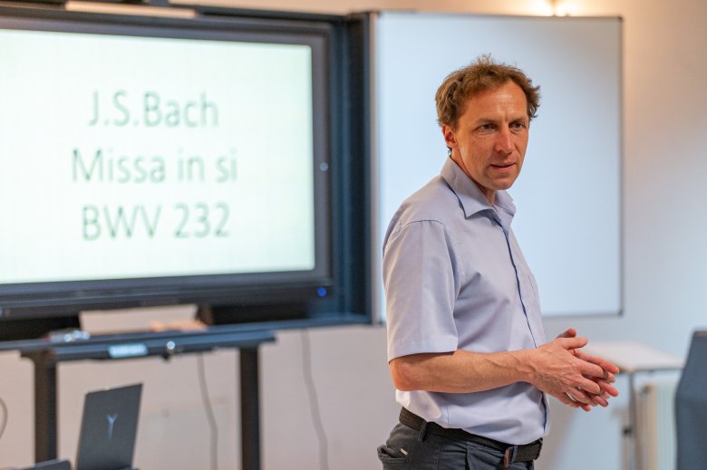 Bach hitének zenei szintézise