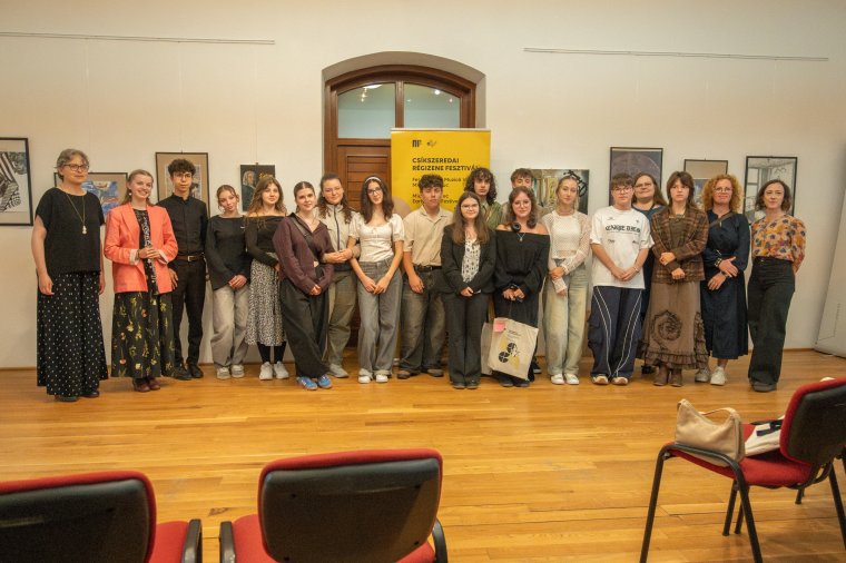 Bach a borvizes medencében – ahogy a csíki fiatalok látják