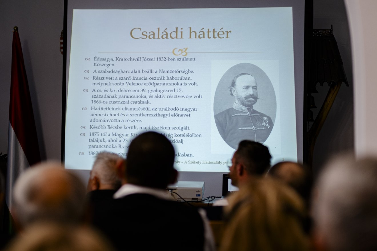 Fráter Olivér, Kratochvil Károly, Magyarország Csíkszeredai Főkonzulátusa