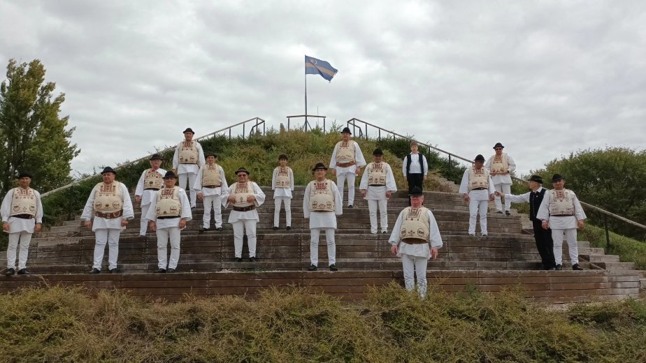 Dalban él a gyimesi lélek