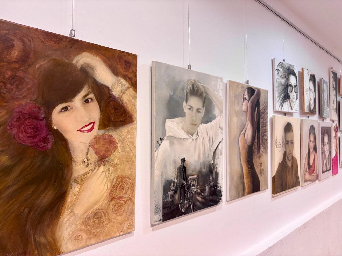 Keresztes Evelin, kiállítás, Kájoni János Megyei Könyvtár, Bács Béla-János, a magyar nyelv napján